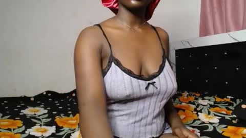 Snapshot of blavck_barbie chatting on March 2026 05:24:02 AM Tatiana online show from March 2026 05:24:02 AM