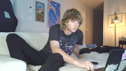 Snapshot of blaze_thickwood chatting on October 2025 03:47:02 PM Blaze Thickwood online show from October 2025 03:47:02 PM