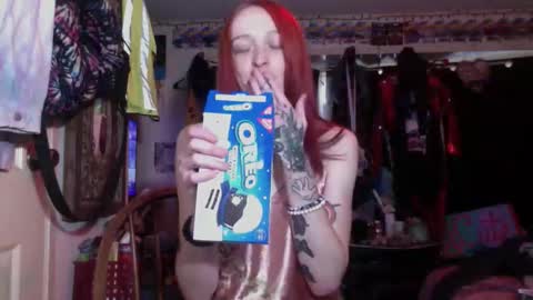 Snapshot of blazedupbarbie chatting on November 2025 09:15:01 PM Blazedup Barbie online show from November 2025 09:15:01 PM