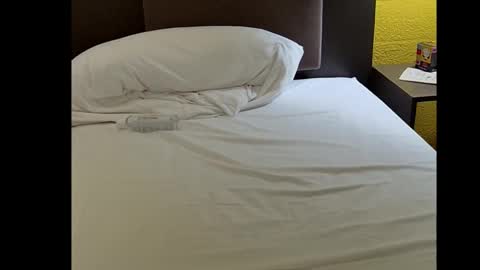 Snapshot of blazinghoney chatting on November 2025 12:24:01 AM Honey online show from November 2025 12:24:01 AM