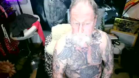 blindsurfer780299 online show from October 2025 05:06:01 AM