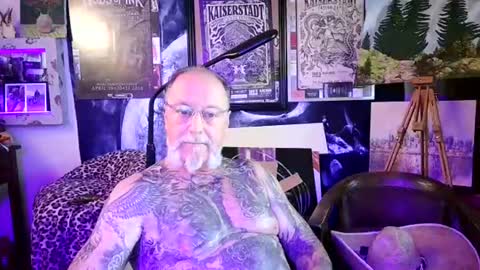 Snapshot of blindsurfer780299 chatting on July 2026 08:06:01 AM blindsurfer780299 online show from July 2026 08:06:01 AM