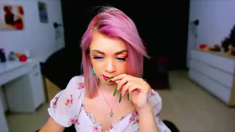 Nicole online show from January 2025 10:49:01 AM