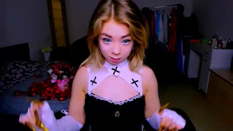 Nicole online show from February 2026 05:02:02 AM