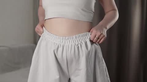 Snapshot of blissvibe chatting on September 2025 02:20:01 PM Mila online show from September 2025 02:20:01 PM