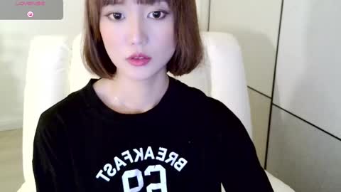 Snapshot of blon_kater chatting on December 2024 10:17:02 AM YoYo online show from December 2024 10:17:02 AM