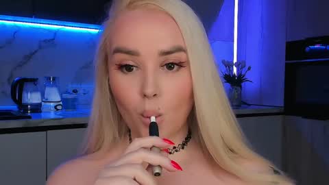 Snapshot of blond_diamond chatting on January 2025 06:56:02 AM Lana online show from January 2025 06:56:02 AM
