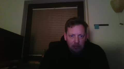 Snapshot of blonde32m chatting on December 2024 01:24:02 AM blonde32m online show from December 2024 01:24:02 AM