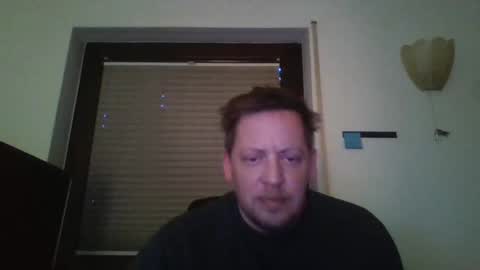 Snapshot of blonde32m chatting on December 2024 07:06:02 AM blonde32m online show from December 2024 07:06:02 AM