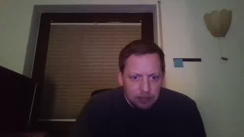 Snapshot of blonde32m chatting on December 2024 05:47:02 PM blonde32m online show from December 2024 05:47:02 PM