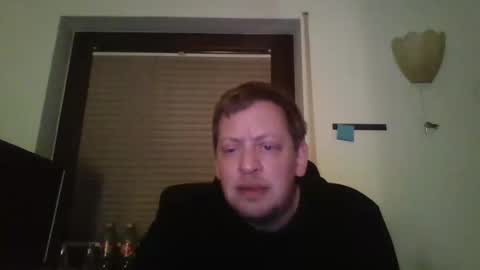 Snapshot of blonde32m chatting on January 2025 12:11:01 AM blonde32m online show from January 2025 12:11:01 AM