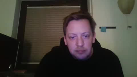 Snapshot of blonde32m chatting on January 2025 02:03:02 AM blonde32m online show from January 2025 02:03:02 AM