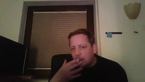 Snapshot of blonde32m chatting on January 2025 05:37:01 PM blonde32m online show from January 2025 05:37:01 PM