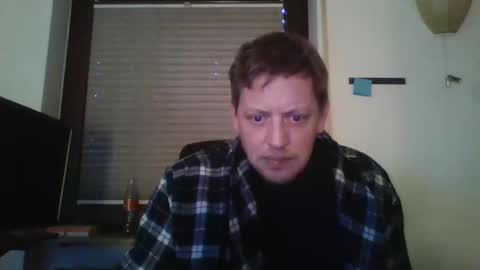 Snapshot of blonde32m chatting on January 2025 03:19:01 PM blonde32m online show from January 2025 03:19:01 PM