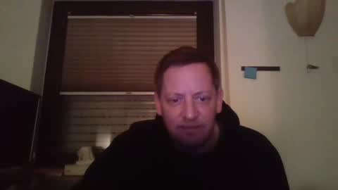 Snapshot of blonde32m chatting on January 2025 05:02:01 AM blonde32m online show from January 2025 05:02:01 AM