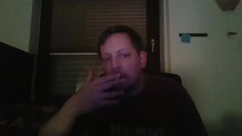 Snapshot of blonde32m chatting on February 2025 06:49:02 PM blonde32m online show from February 2025 06:49:02 PM