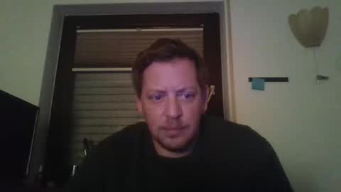 Snapshot of blonde32m chatting on November 2025 04:14:01 AM blonde32m online show from November 2025 04:14:01 AM