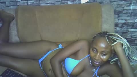 blonde_creamy online show from March 2026 10:47:02 PM