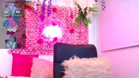 Snapshot of blonde_squirt_ chatting on March 2025 02:36:01 AM blonde_squirt_ online show from March 2025 02:36:01 AM