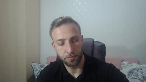 Mr Blond online show from April 2026 09:01:01 PM