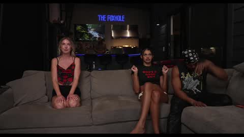 Snapshot of blondefoxsilverfox chatting on October 2025 01:47:02 AM blondefoxsilverfox online show from October 2025 01:47:02 AM