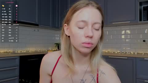 Snapshot of blondekelly chatting on June 2026 04:09:01 PM Kelly online show from June 2026 04:09:01 PM