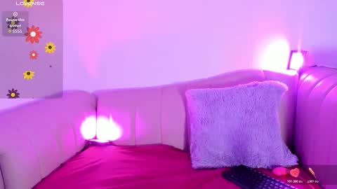 Snapshot of blondiecutee chatting on November 2025 04:58:02 AM blondiecutee online show from November 2025 04:58:02 AM