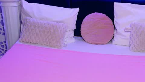 BlondieEve online show from April 2026 04:01:01 AM