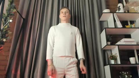 Alik online show from April 2026 08:31:01 PM