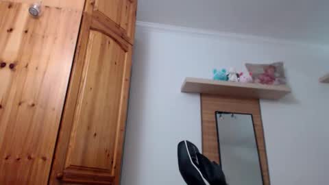 blondyelena online show from November 2025 10:18:01 AM