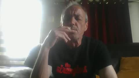 bloody52 online show from April 2026 02:54:02 PM