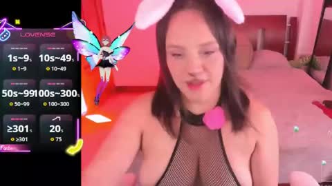 Nathalia online show from October 2025 08:52:01 PM