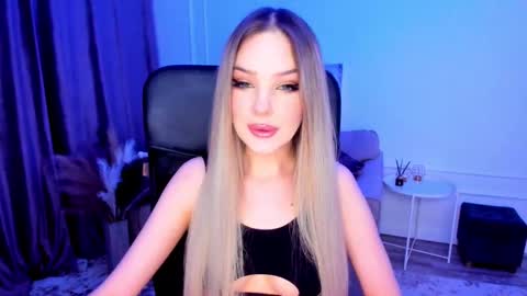 Sophia online show from February 2025 10:31:01 PM