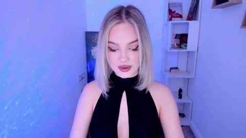 Sophia online show from March 2025 07:49:02 PM