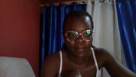 blossomcherry25 online show from April 2026 12:43:02 AM