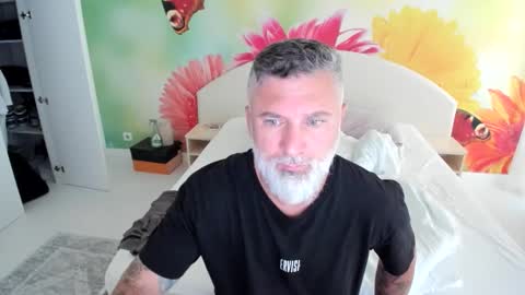 Nico online show from November 2025 10:47:02 AM