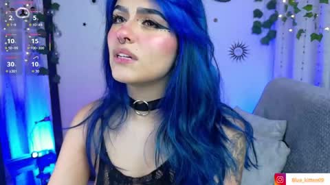 Snapshot of blue_kittenn chatting on June 2026 06:52:02 AM blue_kittenn online show from June 2026 06:52:02 AM