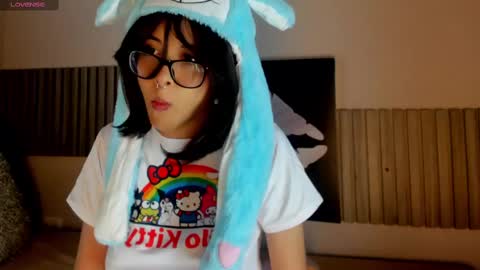 Snapshot of blue_sixx chatting on September 2025 10:32:02 PM blue_sixx online show from September 2025 10:32:02 PM