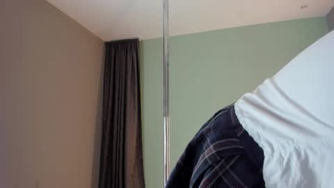 Snapshot of blue_sixx chatting on October 2025 02:24:02 PM blue_sixx online show from October 2025 02:24:02 PM