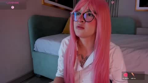 Snapshot of blue_sixx chatting on May 2026 10:25:02 PM blue_sixx online show from May 2026 10:25:02 PM