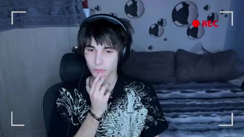 SONNYVAN online show from November 2025 05:18:02 AM