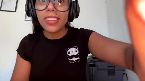 Snapshot of blueaby1 chatting on October 2025 03:13:02 PM blueaby1 online show from October 2025 03:13:02 PM