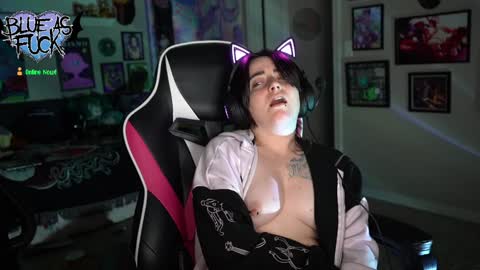 Blue online show from January 2025 05:28:02 AM