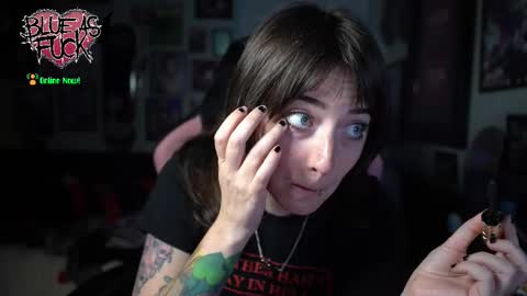 Blue online show from October 2025 01:05:02 AM