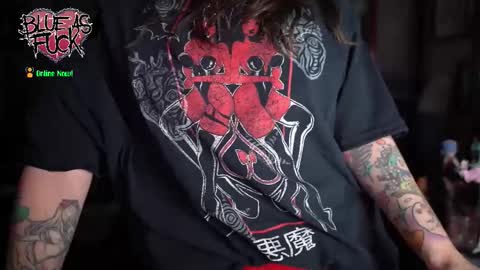 Blue online show from November 2025 02:01:02 AM