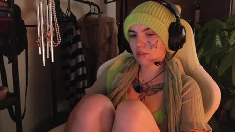 Blue online show from February 2025 07:07:01 AM