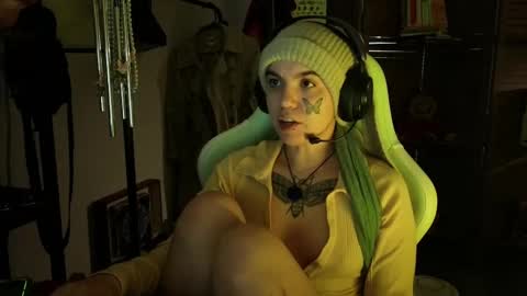 Blue online show from February 2025 09:20:01 AM