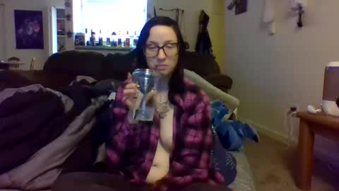 Snapshot of blueeyedbeauty1995 chatting on November 2025 12:21:02 AM Blueeyedbeauty online show from November 2025 12:21:02 AM