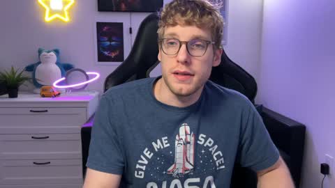 blueeyedtallguy online show from December 2024 09:24:01 PM