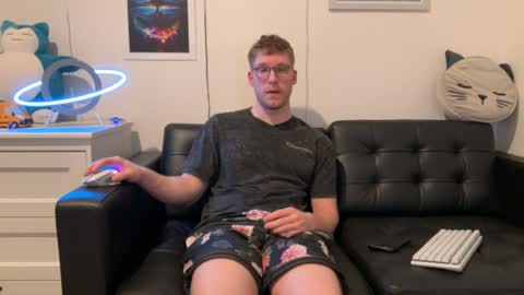 blueeyedtallguy online show from December 2024 02:19:02 AM